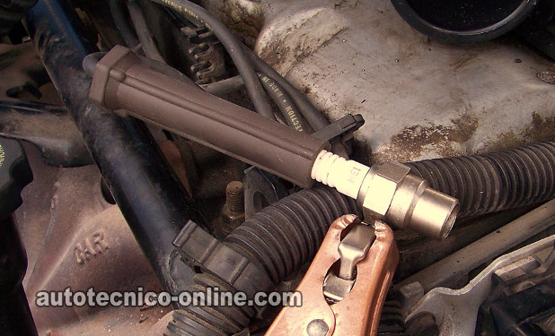 Verificando Disparo De Chispa. Cómo Probar La Bobina De Encendido GM 2.2L Cavalier, Sunfire