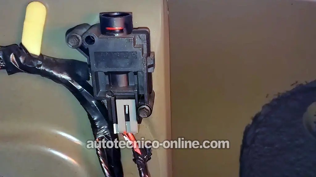 Interruptor De Inercia: Ubicación, Función Y Reinicio (1991-2007 3.0L V6 Ford Taurus, Mercury Sable)