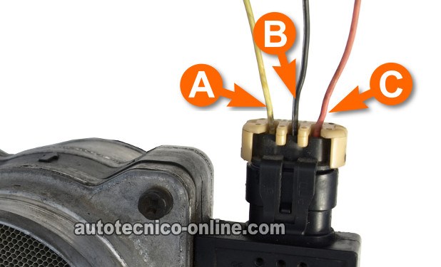 Verificando Alimentación De 12 Voltios. Cómo Probar El Sensor MAF GM 3.1L, 3.4L, 4.3L, 5.0L, y 5.7L