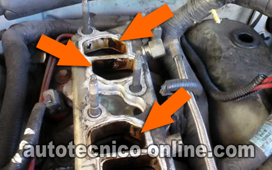 Cámara De Distribución Tiene Que Ser Removida Para Obtener Acceso A 3 Inyectores De Combustible (Ford 4.0L).