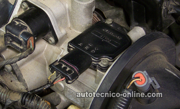 Cómo Limpiar El Sensor De Flujo De Aire (MAF) (GM 3.3L, 3.8L)