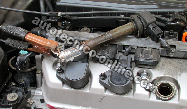 Cómo Verificar Las Bobinas De Encendido (2001-2005 1.7L Honda)