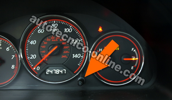 Cómo Borrar la Luz Indicadora de Mantenimiento (1.7L Honda Civic)