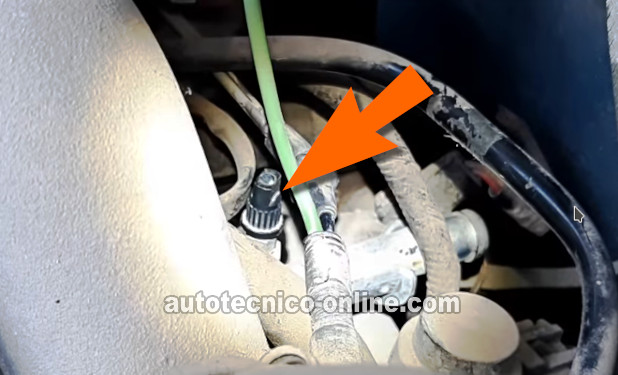 Verificando La Presión Con Medidor De Presión De Combustible. Cómo Probar La Bomba De Combustible (1990, 1991, 1992, 1993, 1994 2.3L Ford Ranger y Mazda B2300)