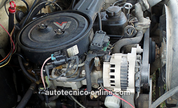 Cómo Probar El Módulo De Encendido Y La Bobina Captadora Del Distribuidor (1989, 1990, 1991, 1992, 1993 2.5L Chevrolet S10 Pickup, GMC S15 Pickup, y GMC Sonoma)