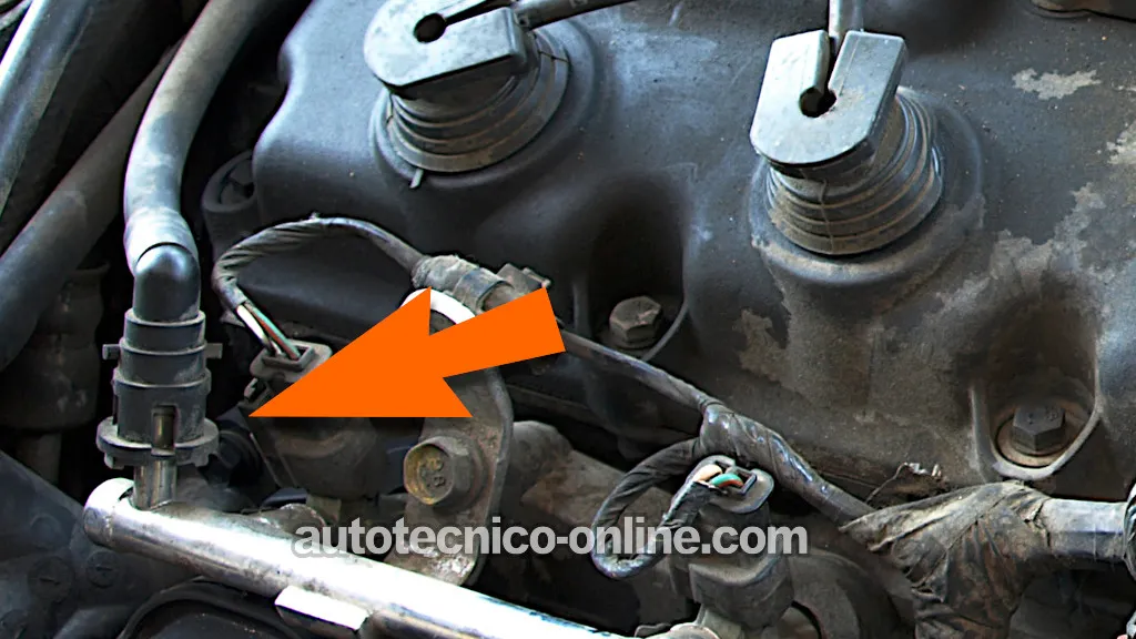 Punto De Conexión Del Medidor De Presión De Combustible. Cómo Probar La Bomba De Combustible (1995, 1996, 1997, 1998, 1999, 2000 2.0L Dodge Stratus y Plymouth Breeze)