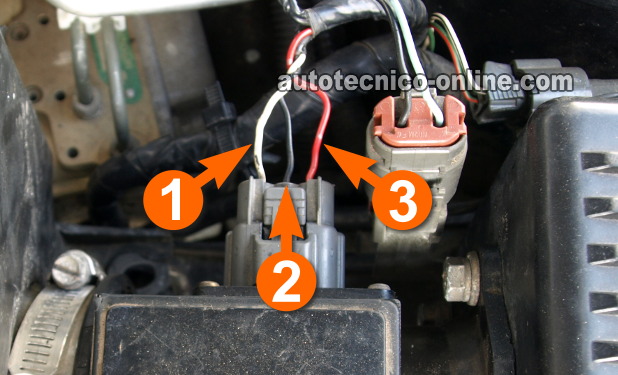 Descripciones De Los Circuitos Del Sensor MAF. Prueba: Sensor De Flujo De Aire (MAF) 3.0L Nissan Maxima (1995-1999)