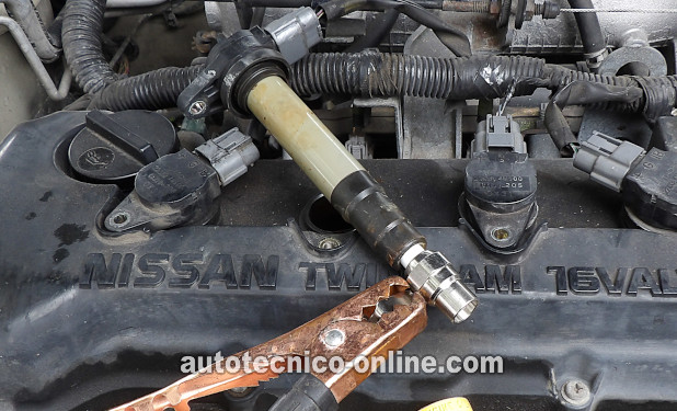 Verificando Si La Bobina De Encendido Está Disparando Chispa. Cómo Probar Las Bobinas De Encendido (2000, 2001, 2002, 2003, 2004, 2005, 2006 1.8L Nissan Sentra)