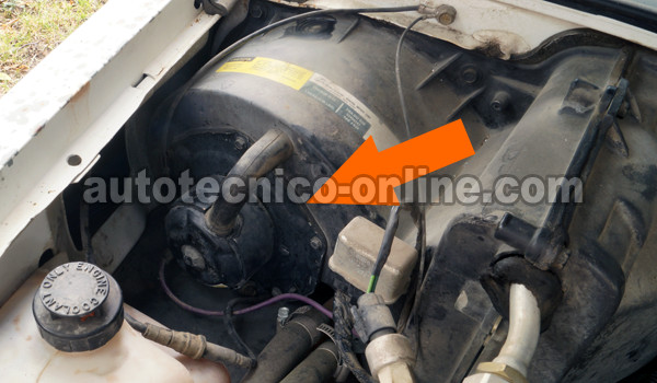 Verificando El Motor Del Soplador Del A/C (2.8L Chevy S10/ GMC S15)