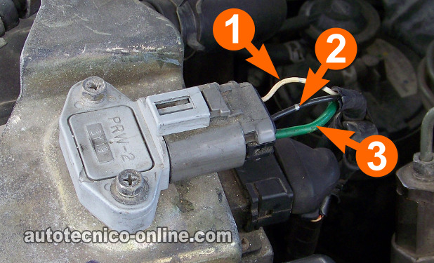 Verificando La Alimentación De Tierra Al Módulo De Encendido. Cómo Probar El Módulo De Encendido (1993, 1994, 1995, 1996, 1997 2.4L Nissan Altima)