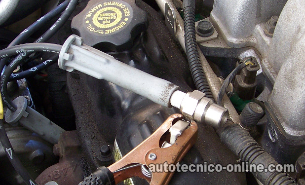 Verificando El Disparo De Chispa. Cómo Diagnosticar Un Arranca Pero No Prende (3.8L V6 Chrysler, Dodge, Plymouth Mini-Van)