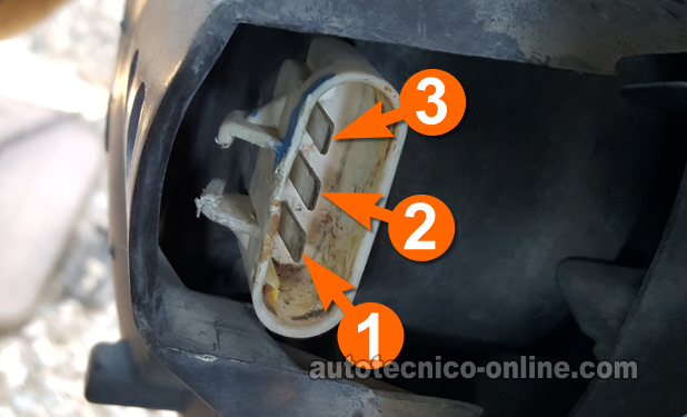 Verificando El Consumo De Corriente Del Motor Del Ventilador. Cómo Probar El Motor Del Ventilador Del Radiador (1997, 1998, 1999 3.8L Ford Mustang)