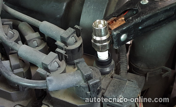 Probando Las Bobinas De Encendido -Diagnosticando Una Falla En Cilindro (1998, 1999, 2000, 2001 2.5L Ford Ranger And Mazda B2500)