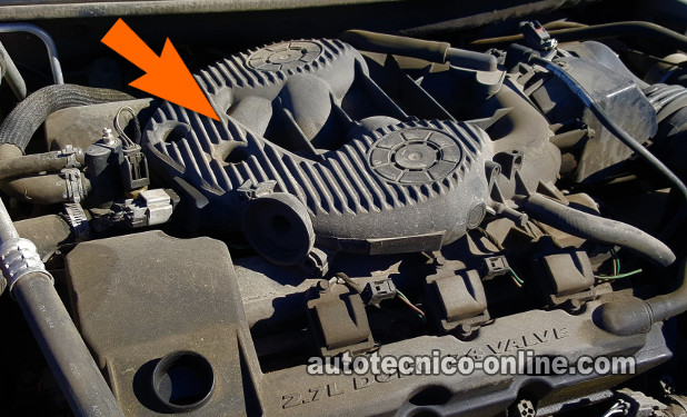 Removiendo El Colector Del Múltiple De Admisión. Cómo Probar Los Inyectores De Combustible (2001, 2002, 2003 2.7L Dodge Stratus Y Chrysler Sebring)