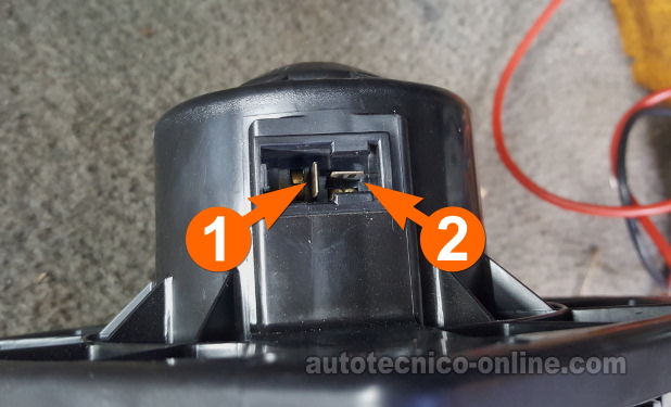 Cómo Probar El Motor Del Soplador (2002, 2003, 2004, 2005, 2006 2.5L Nissan Sentra)