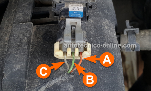 Identificaciones De Las Terminales Del Sensor MAP. Cómo Probar El Sensor MAP (2002, 2003, 2004, 2005, 2006, 2007 4.2L Chevrolet TrailBlazer y GMC Envoy)