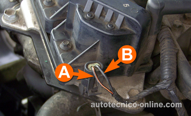 Verificando Que El Módulo De Encendido Tenga Alimentación De Corriente. Cómo Probar El Módulo De Encendido (1992, 1993, 1994, 1995 3.2L Isuzu Rodeo y Trooper)