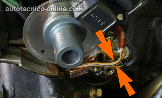 Verificando Que La Bobina De Encendido Tenga Alimentación De Su Señal De Activación. Cómo Probar La Bobina De Encendido 2.4L Nissan Altima (1997, 1998, 1999, 2000, 2001)