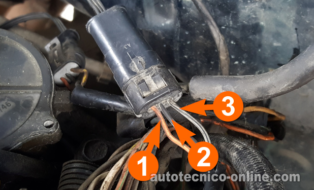 Descripciones De Los Circuitos Del Sensor De La Posición Del Cigüeñal. Cómo Probar El Sensor De La Posición Del Cigüeñal (1994, 1995, 1996 3.9L V6 Dodge Dakota).