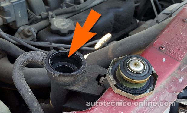 Gases De Escape Que Salen Del Radiador. Cómo Probar Los Empaques De Cabeza (1991, 1992, 1993, 1994, 1995 2.5L Dodge Caravan y Plymouth Voyager)