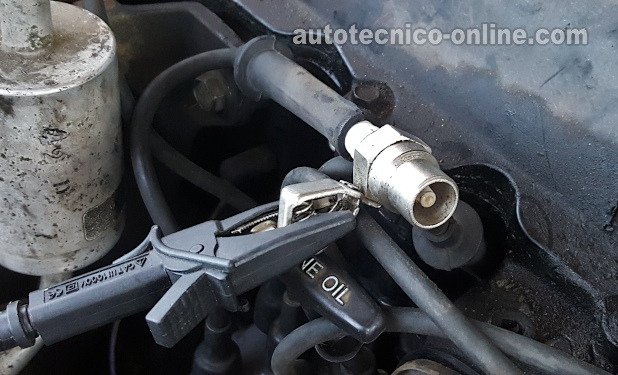 Cómo Probar El Sistema De Encendido (1993, 1994, 1995 2.5L Dodge Caravan y Plymouth Voyager)